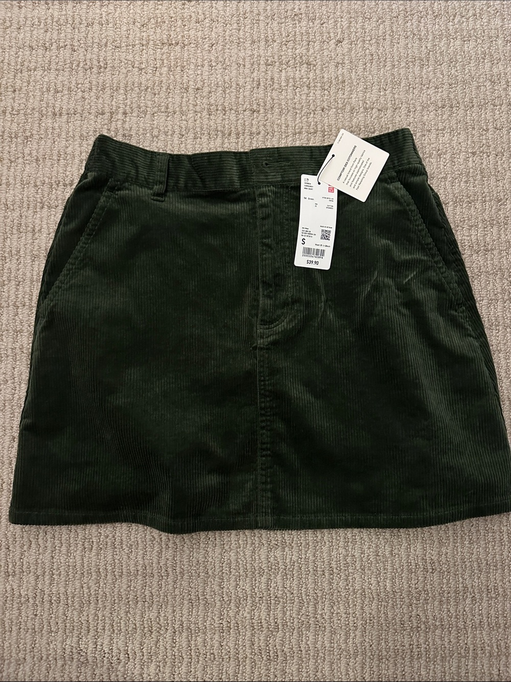 NWT Uniqlo Corduroy Mini Skirt in Dark Green